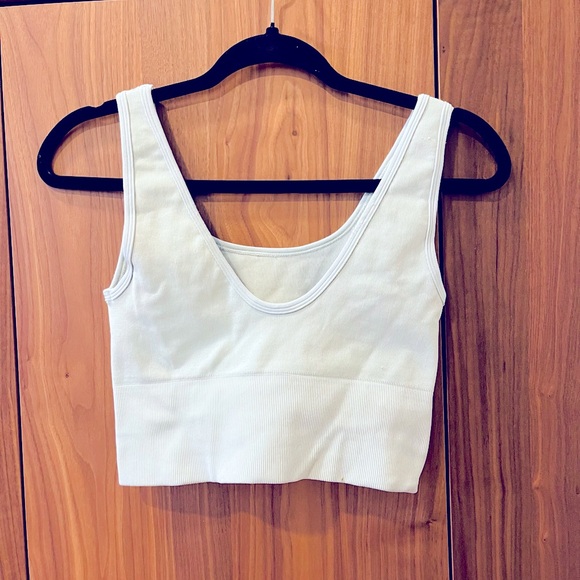 WellBeing+BeingWell cropped tank - Picture 1 of 2